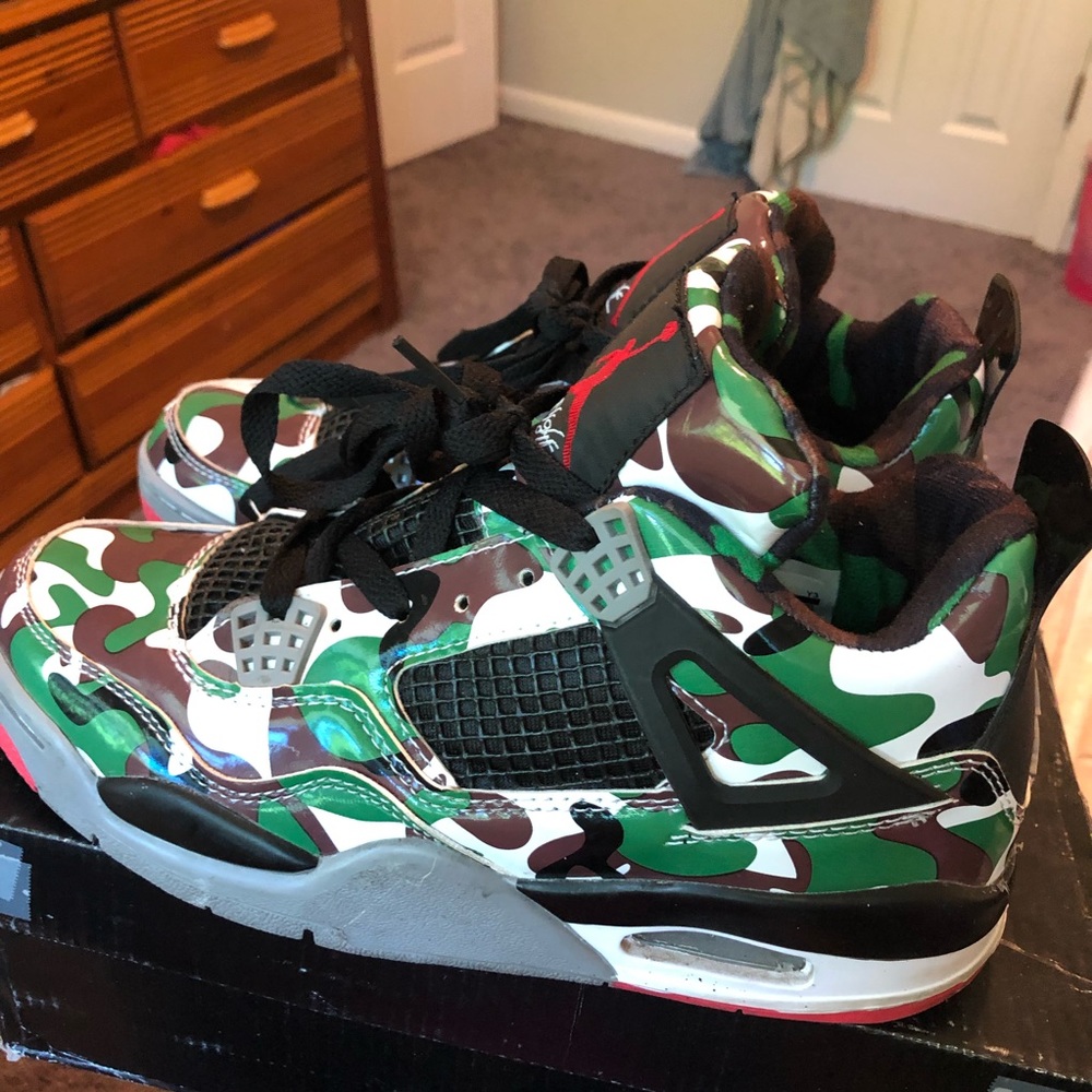 Retro Air Jordan Flight 4 (camouflage/army green)